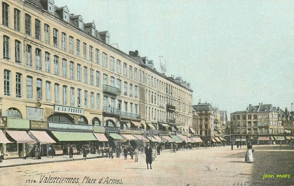 Valenciennes - Place d'Armes.jpg
