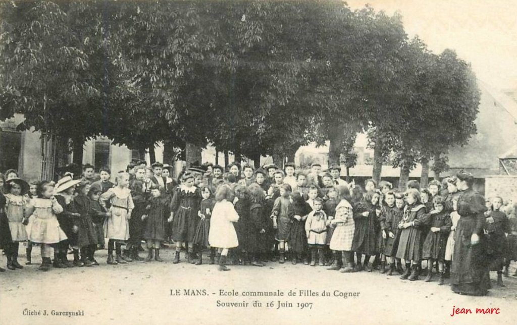 Le Mans - École communale de filles.jpg