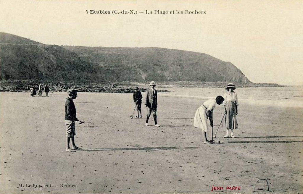 Étables - La Plage et les Rochers.jpg