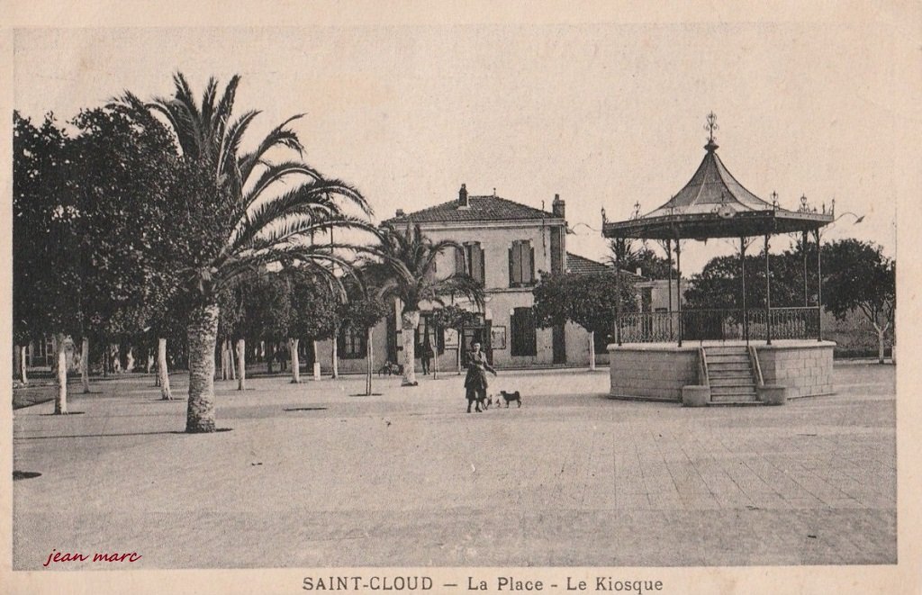 Saint-Cloud - La Place - Le Kiosque.jpg