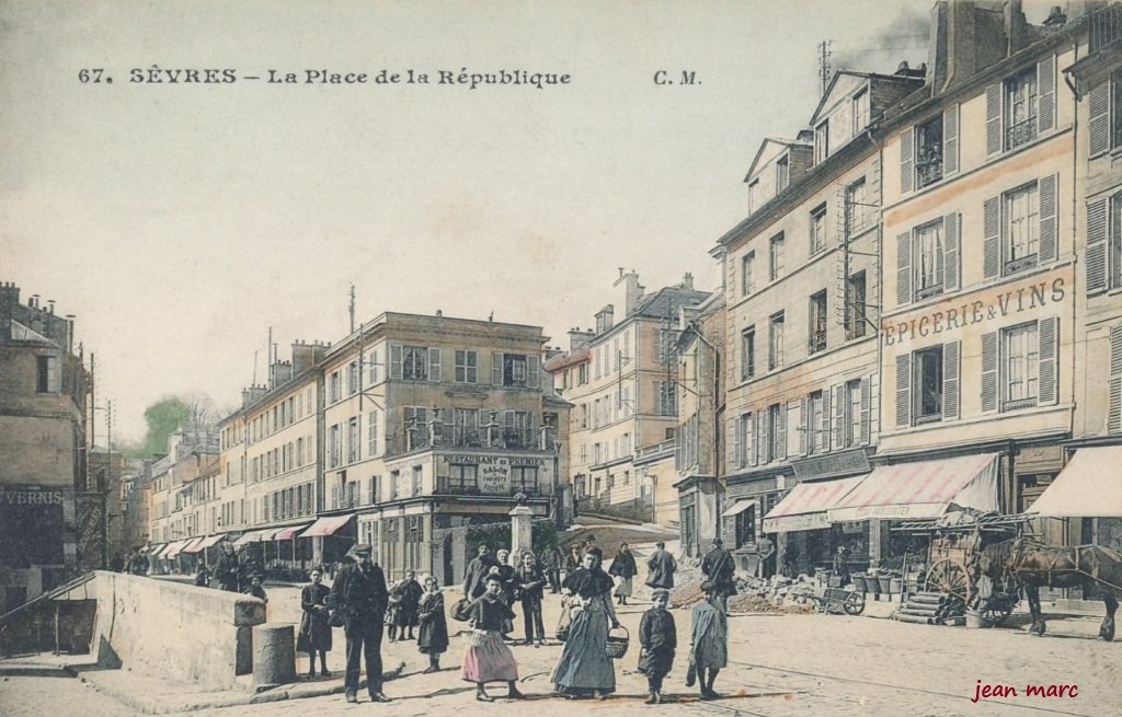 Sèvres - La Place de la République.jpg