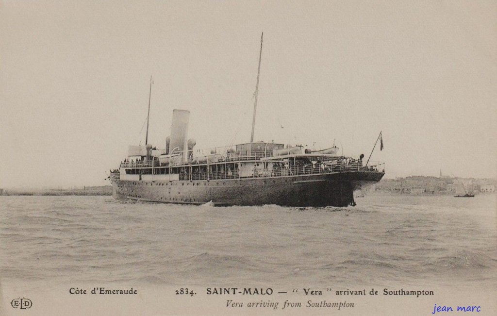 Saint-Malo - Vera arrivant de Southampton.jpg