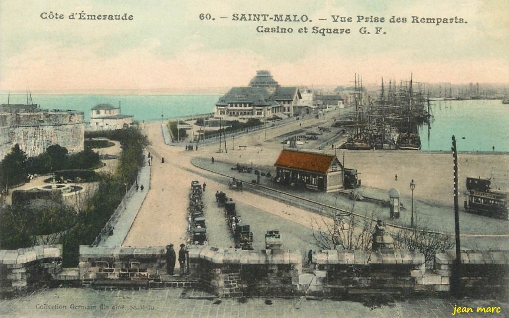 Saint-Malo - Vue prise des Remparts - Casino et Square.jpg