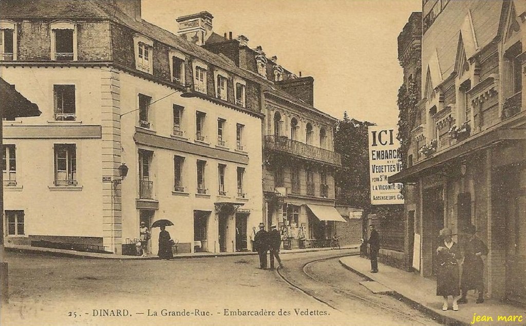 Dinard - La Grande Rue - Embarcadère des Vedettes.jpg