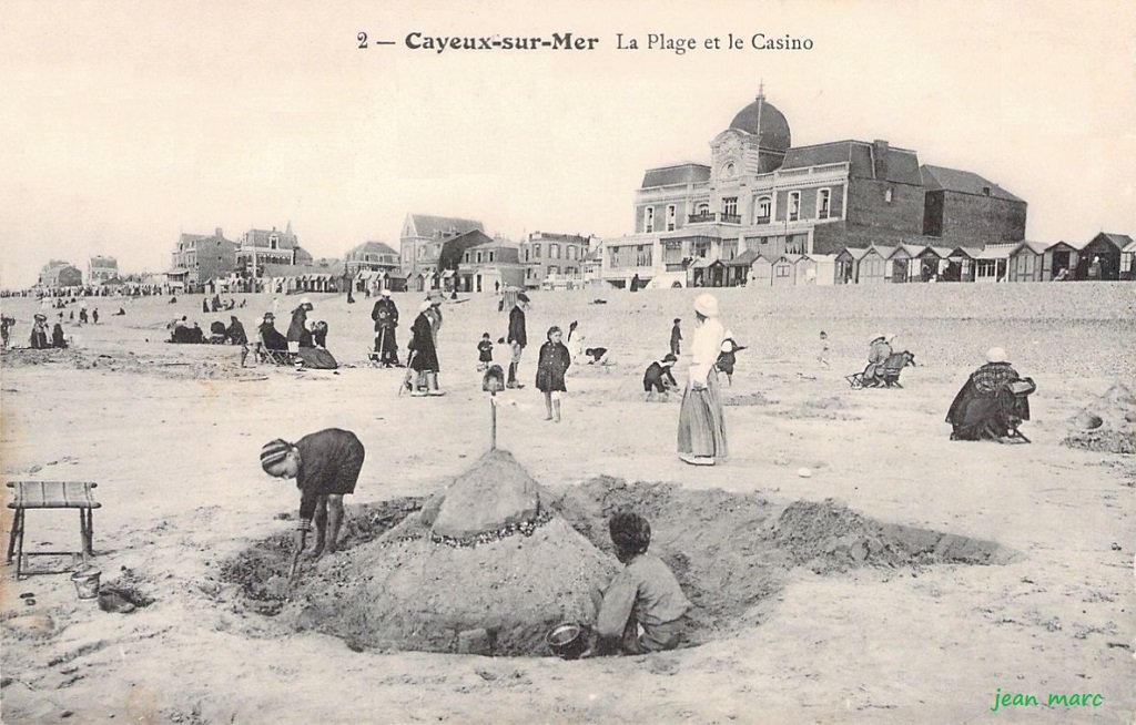 Cayeux-sur-Mer - La Plage et le Casino.jpg