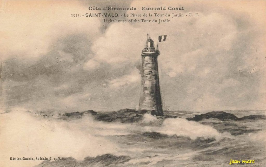 Saint-Malo - Le Phare de la Tour du Jardin.jpg