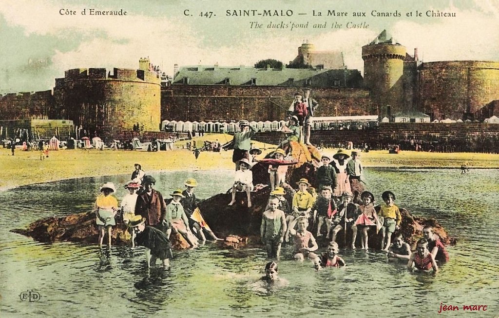 Saint-Malo - La Mare aux canards et le Château 447.jpg