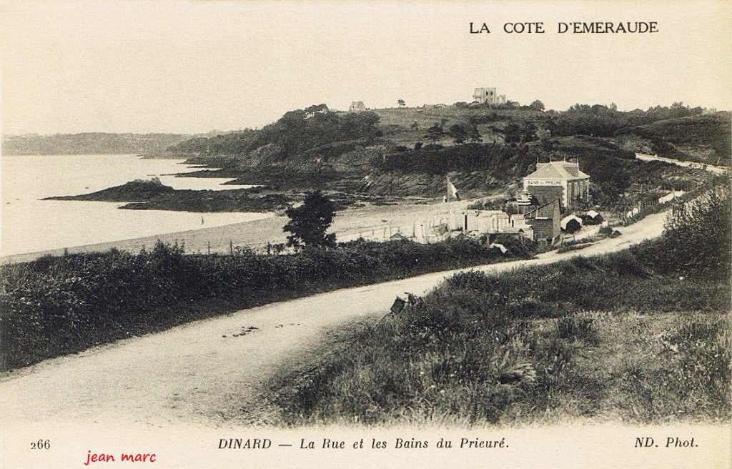 Dinard - La Rue et les Bains du Prieuré.jpg