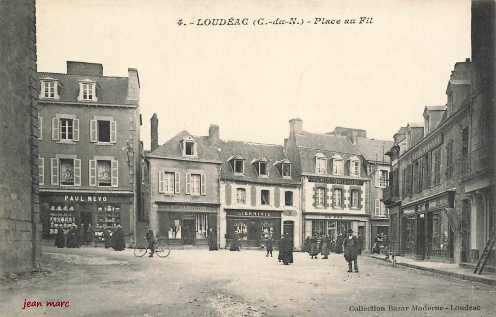 Loudéac - Place au Fil - Paul Névo.jpg