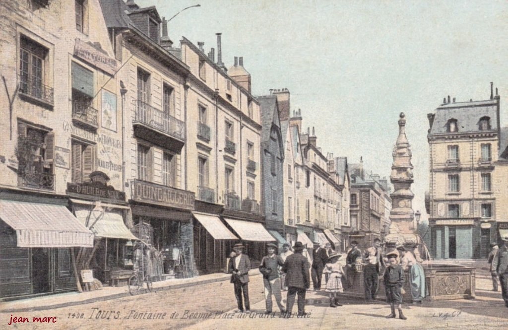Tours - Fontaine de Beaune - Place du Grand Marché.jpg