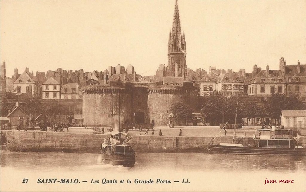 Saint-Malo - Les Quais et la Grande Porte.jpg