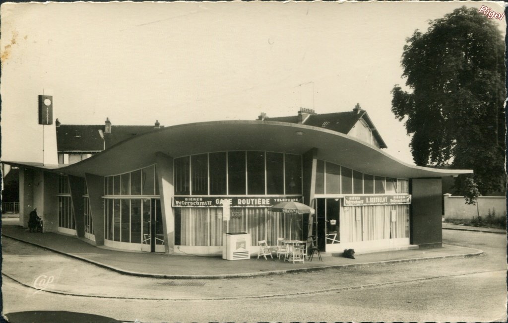 61Alençon - La Gare Routière - 1899 CAP.jpg