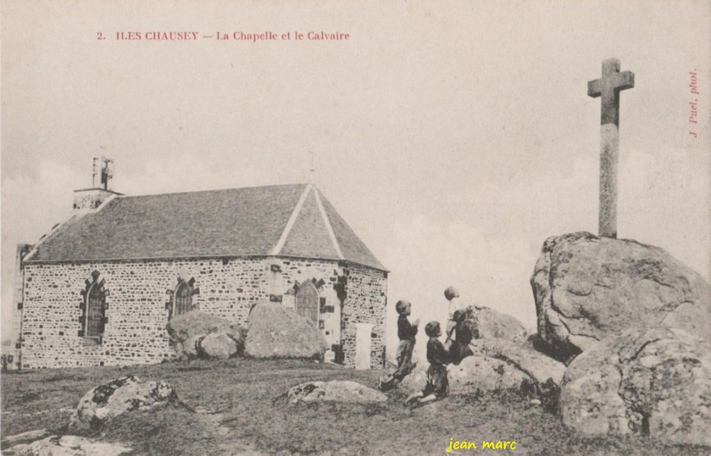 Iles Chausey - La Chapelle et le Calvaire.jpg