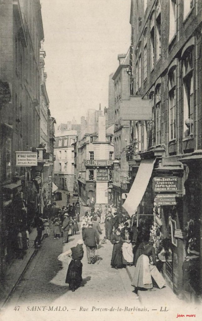 Saint-Malo - Rue Porçon-de-la-Barbinais.jpg