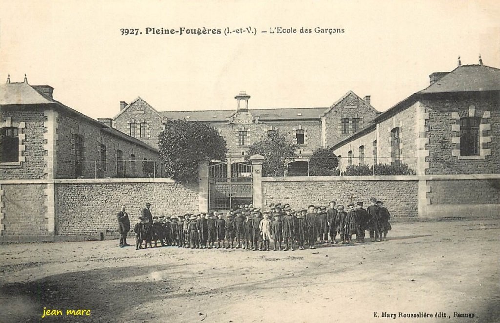 Pleine-Fougères - L'École des garçons.jpg