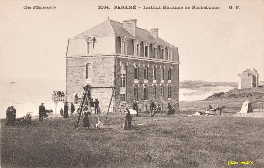 Paramé - Institut maritime de Rochebonne.jpg