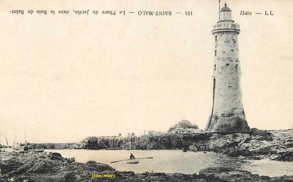 Saint-Malo - Le Phare du Jardin dans la Baie de Saint-Malo 151.jpg