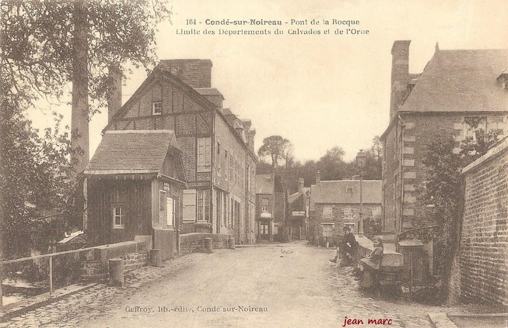 Condé-sur-Noireau - Pont de la Roque.jpg