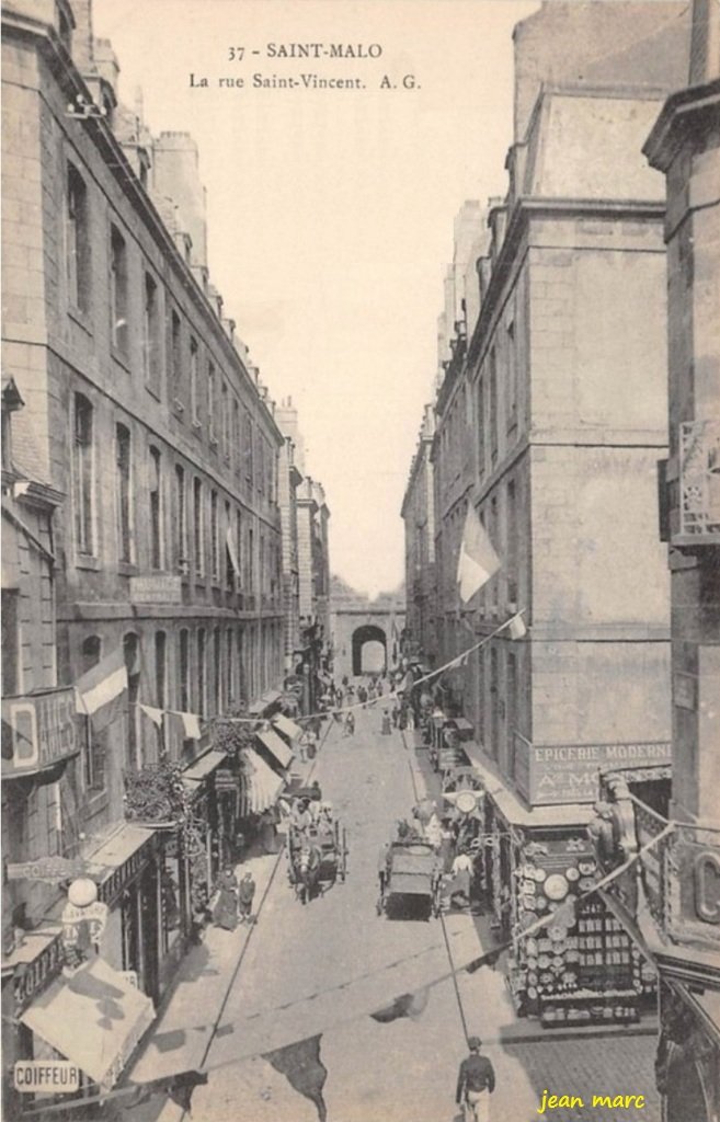 Saint-Malo - Rue Saint-Vincent.jpg