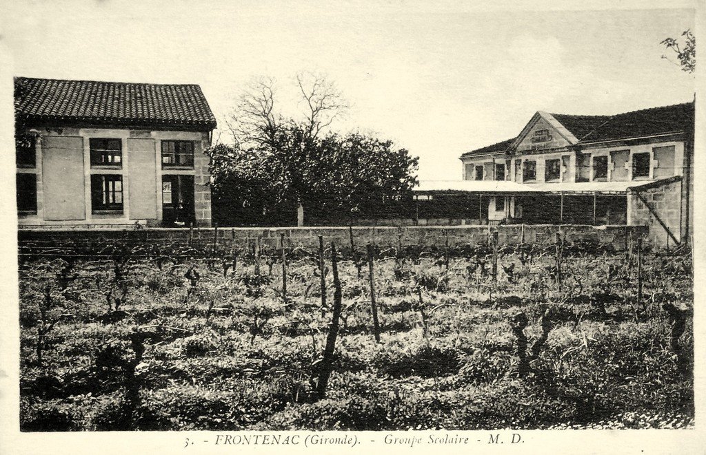 Frontenac 33.jpg