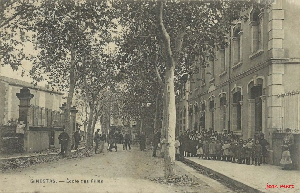 Ginestas - École des Filles.jpg