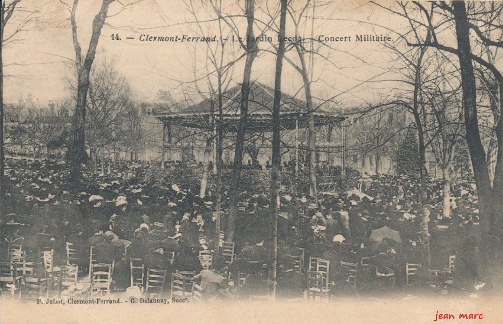 Clermont-Ferrand - Le Jardin Lecoq - Concert militaire.jpg