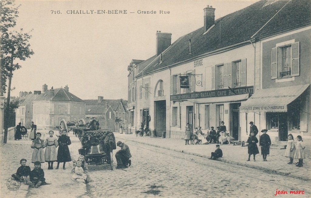 Chailly-en-Bière - Grande Rue.jpg