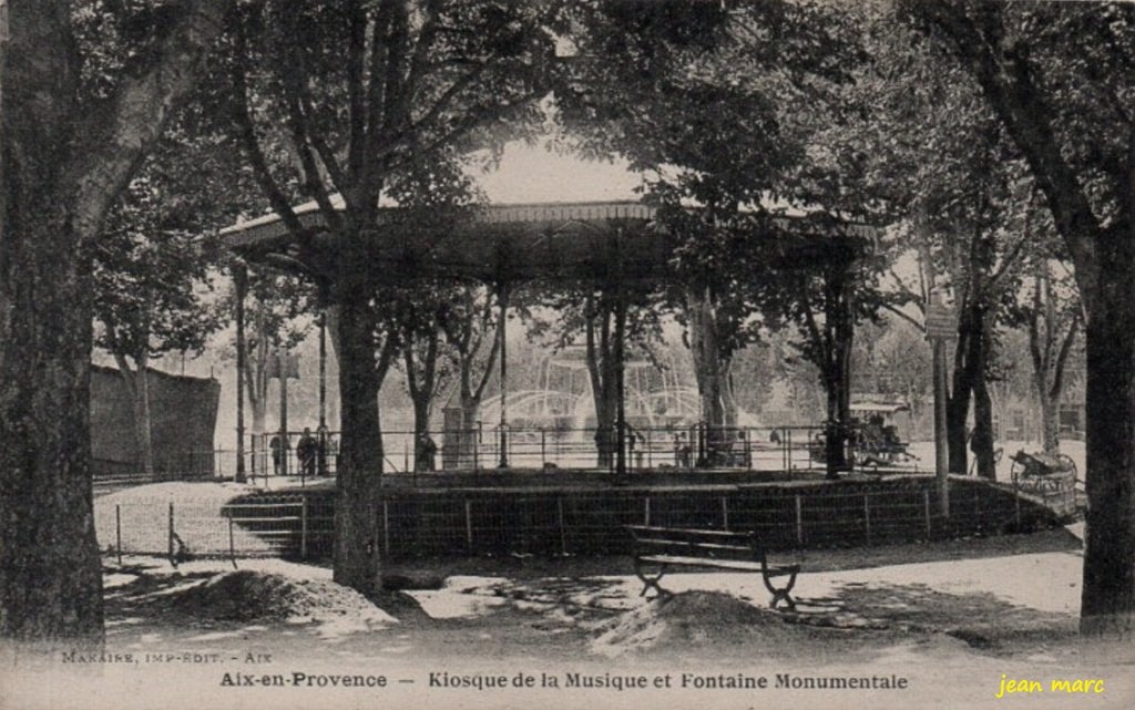 Aix-en-Provence - Kiosque de la Musique et fontaine monumentale.jpg