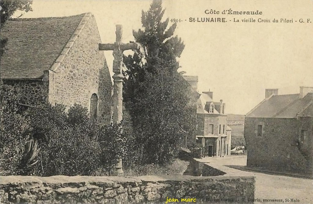 Saint-Lunaire - La Vieille Croix du Pilori.jpg