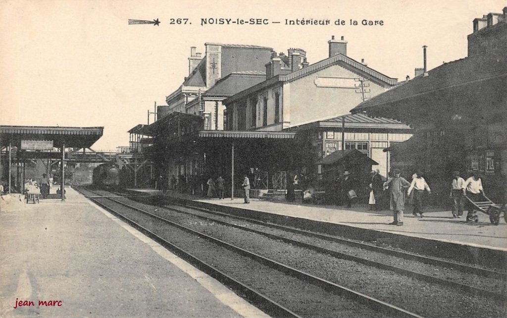 Noisy-le-Sec - Intérieur de la Gare.jpg