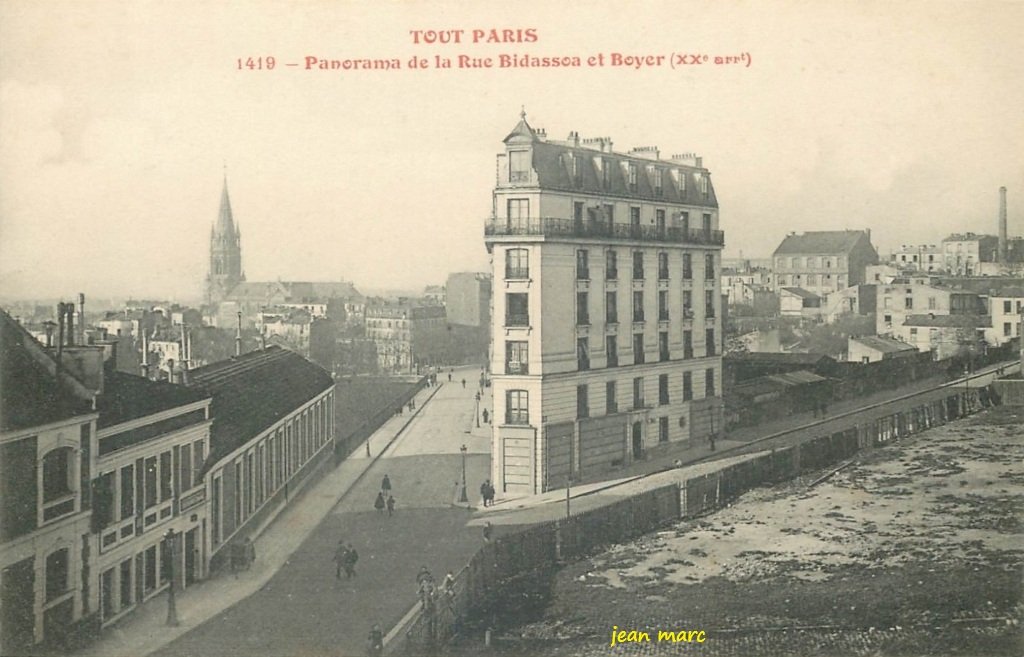 Paris XXe - 1419 - Panorama de la Rue Bidossoa et Boyer.jpg