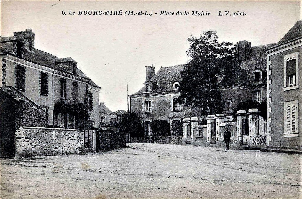 Le Bourg d'Iré  49.jpg