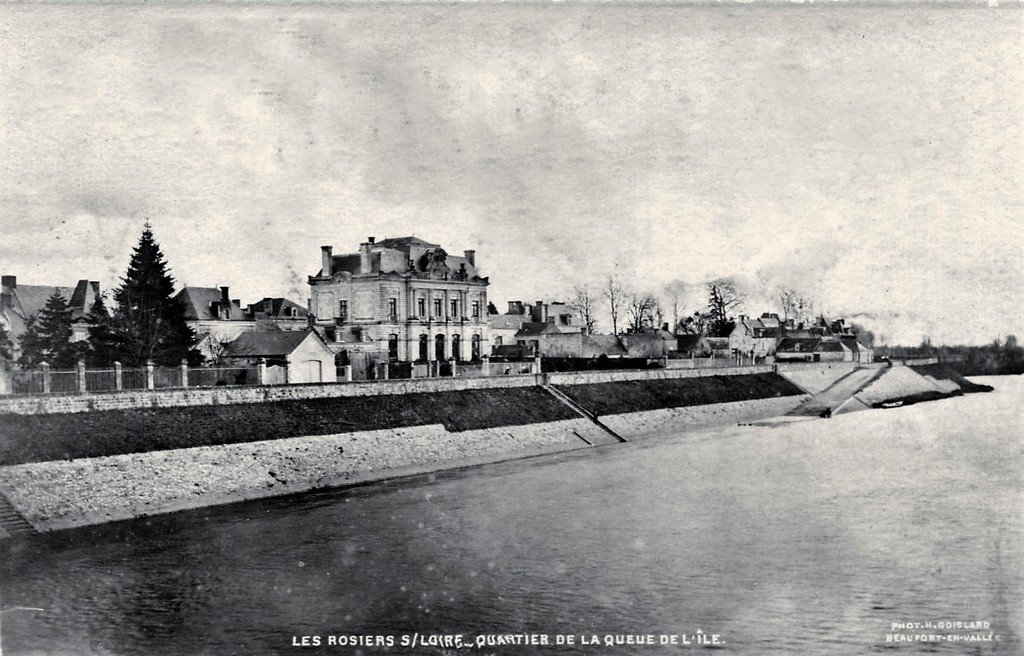 Les Rosiers 49.jpg