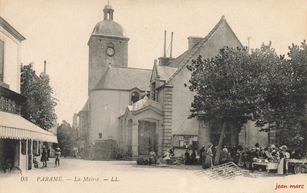 Paramé - La Mairie.jpg