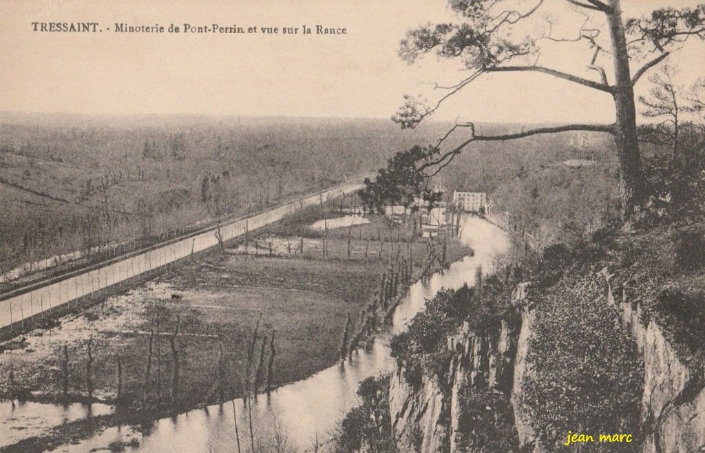 Tressaint - Minoterie de Pont-Perrin et vue sur la Rance.jpg