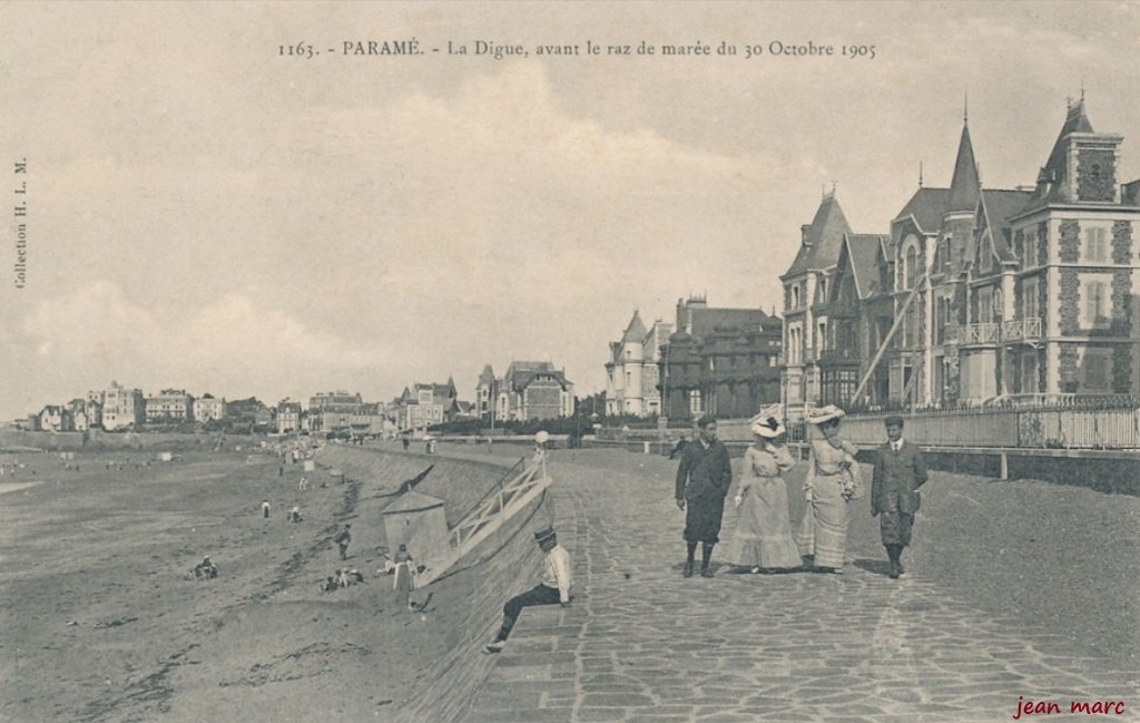 Paramé - La Digue avant le raz-de-marée du 30 octobre 1905.jpg