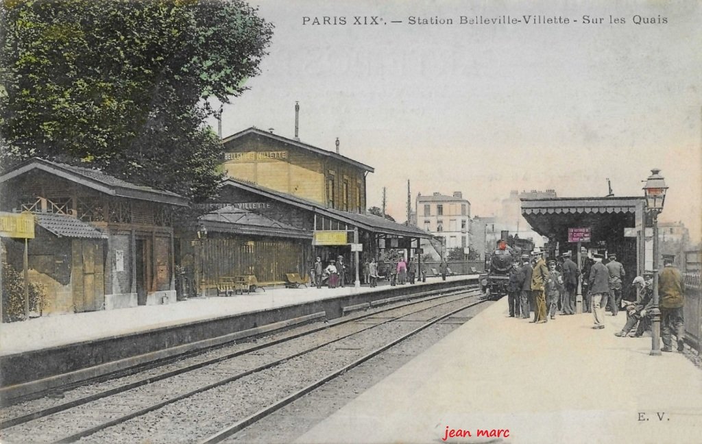 Paris XIXe - Station Belleville-Villette - Sur les Quais.jpg