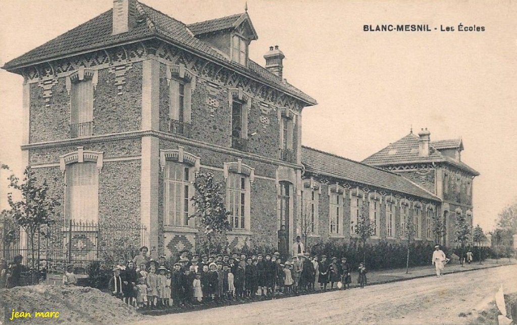 Blanc-Mesnil - Les Écoles.jpg