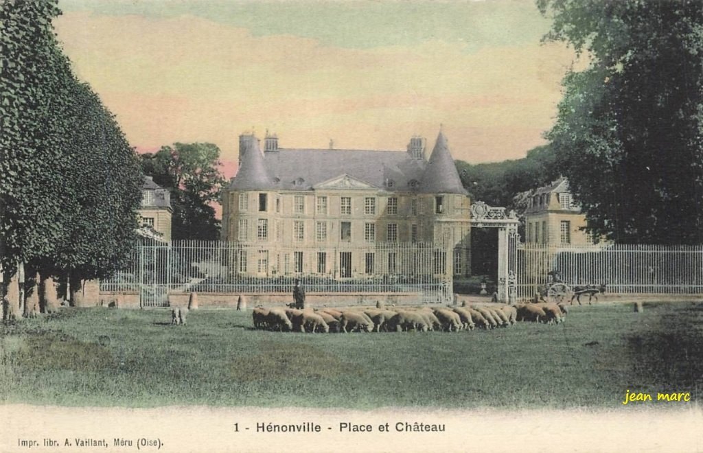 Hénonville - Place et Château.jpg