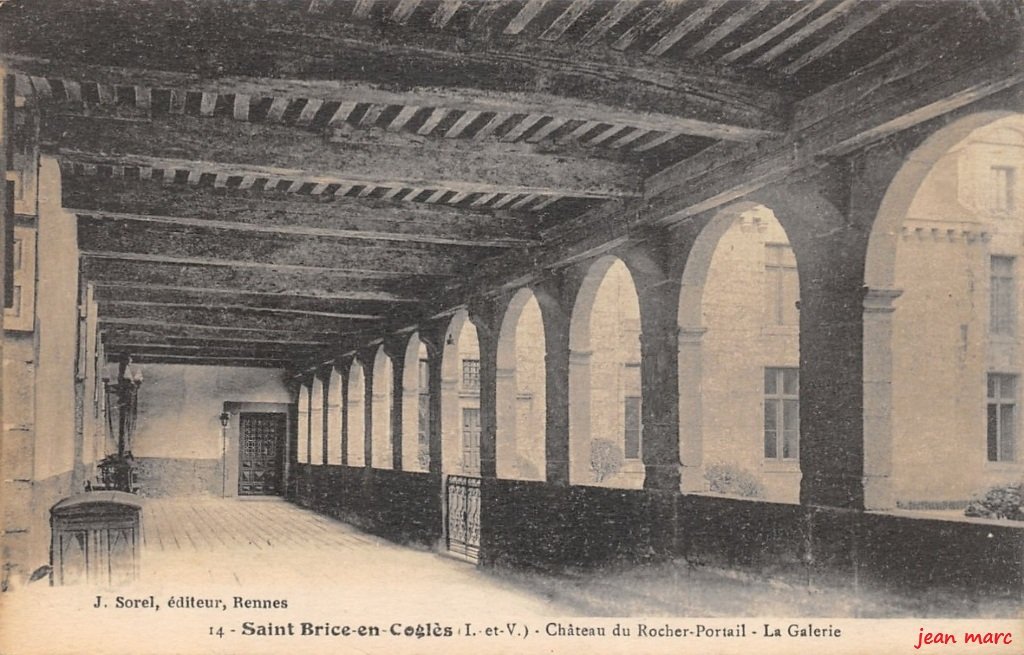 Saint-Brice-en-Coglès - Château du Rocher-Portail - La Galerie.jpg
