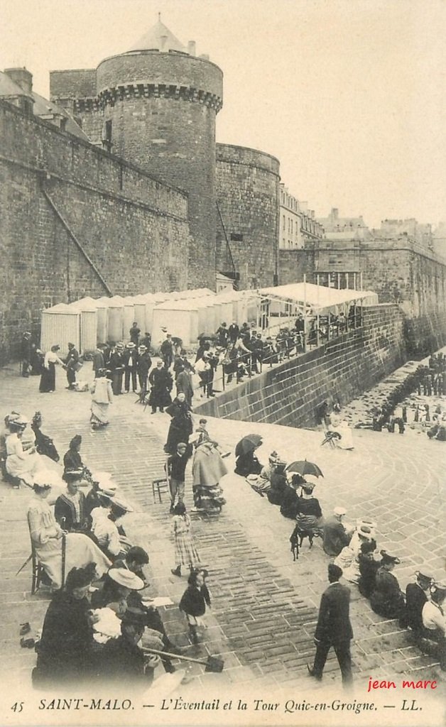 Saint-Malo - L'Éventail et la Tour Quic en Groigne.jpg