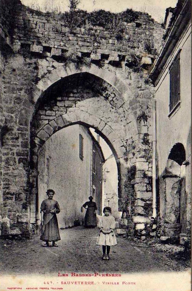 Sauveterre de Béarn 64.jpg
