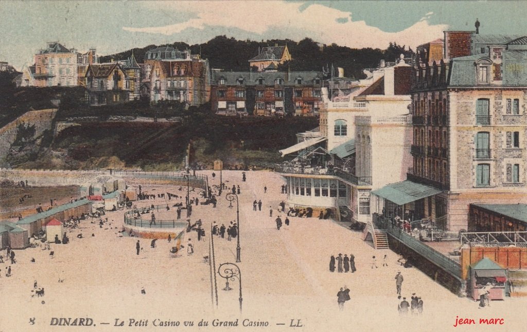 Dinard - Le Petit Casino vu du Grand Casino.jpg