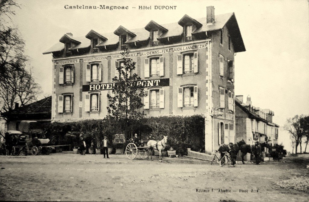 Castelnau Magnoac 65.jpg