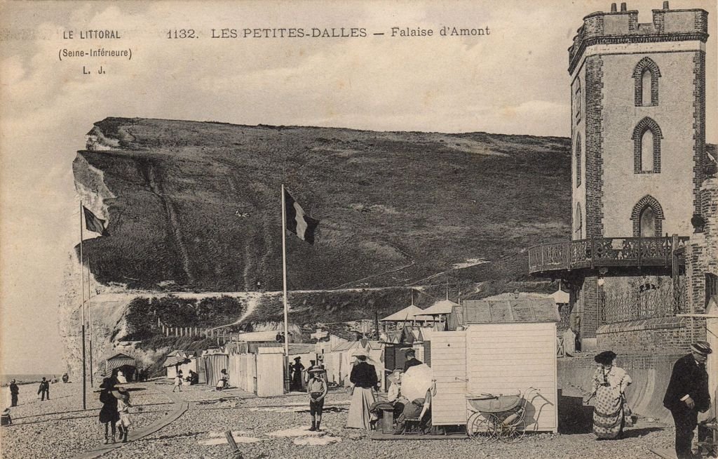 76 - LES PETITES -DALLES - 1132 - Falaise d'Amont  - L.J. -  18-09-25.jpg