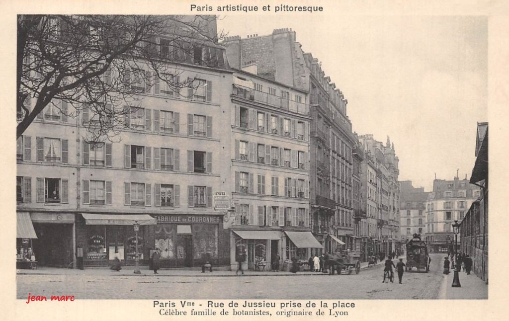 Paris Ve - Rue de Jussieu prise de la Place.jpg