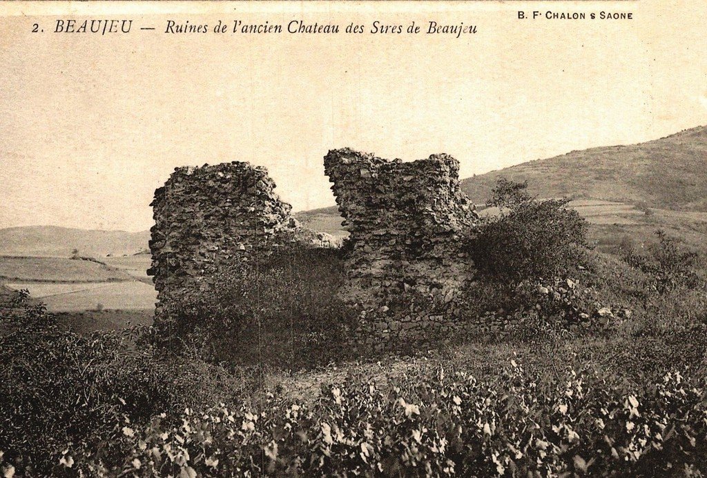 Beaujeu 69.jpg