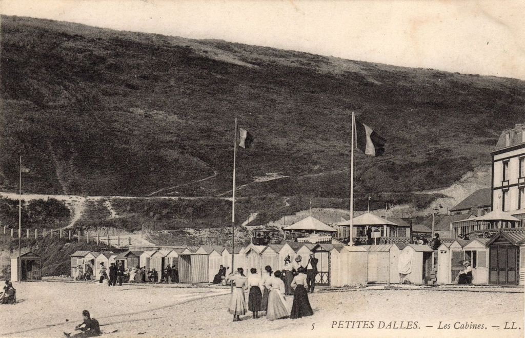 76 - LES PETITES DALLES - 5 - Les Cabines - LL dos vert - 20-09-25.jpg