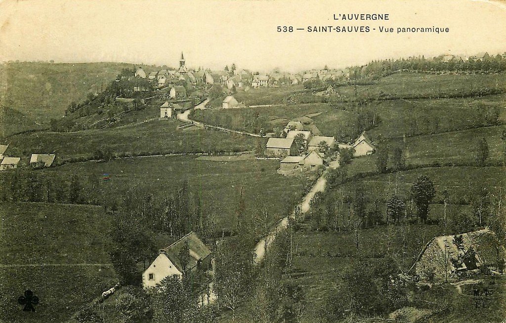 Saint-Sauves 63.jpg