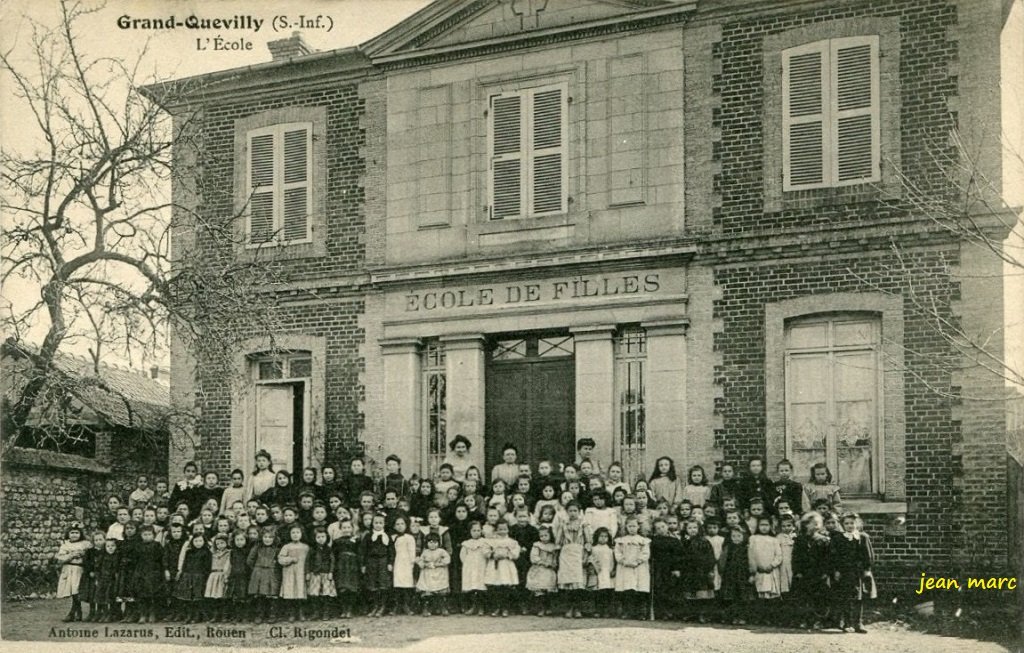 Grand-Quevilly - L'École.jpg